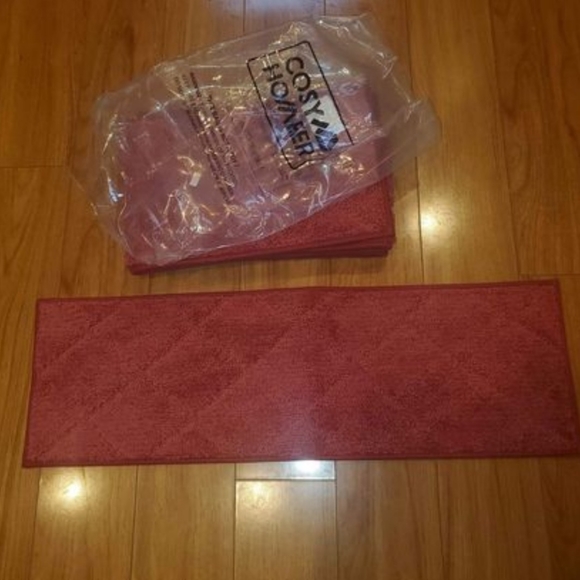 4 Non-Slip Stair Rugs - Picture 2 of 3